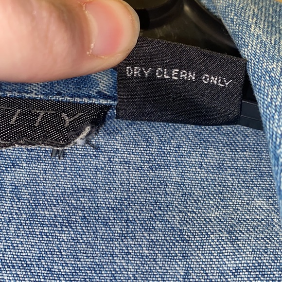 Vintage New Identity Denim Embroidered Button Down - Picture 12 of 12